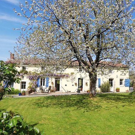 Papillons B&B - Beauty, Comfort And Peace 25 Mins From Puy Du Fou Montournais Экстерьер фото